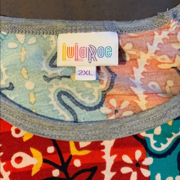 LulaRoe 2x Randy Tee - Picture 4 of 5